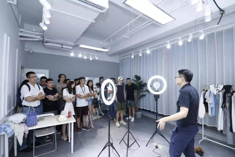 爱浪直播官方如何成为网红主播的最佳平台？揭秘成功背后的秘密