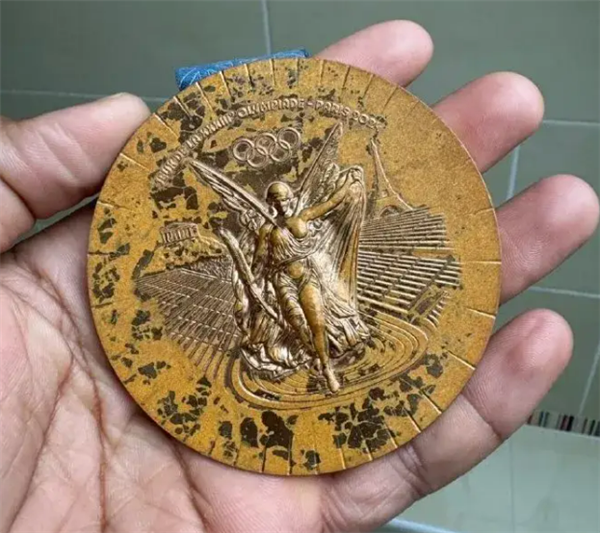 为什么巴黎奥运会的100多枚奖牌被退回？质量问题有多严重？