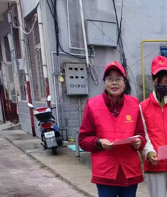 如何通过晋升培训提升森林消防员的综合素质与职业发展？