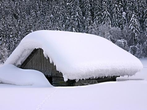 梦见山顶积雪寓意深远？解读梦境象征与心理暗示！