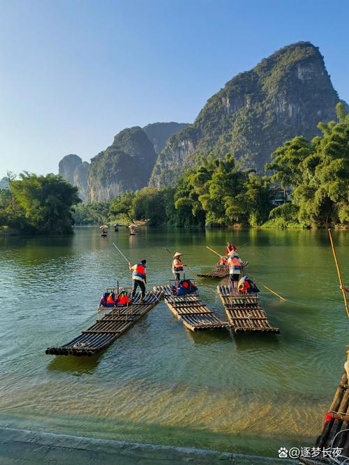 梦见竹筏究竟预示着哪些，探索其潜在含义与象征价值？