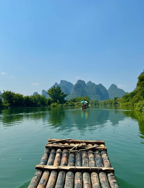 梦见竹筏预示哪些?深入解读梦境象征意义 梦见竹筏预示哪些?深入解读梦境象征意义