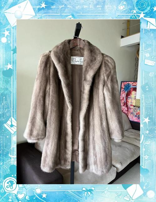 揭秘梦见貂皮大衣的12种心理含义，专家详解