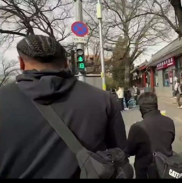 游戏翻译事故频发，甲亢哥现场反应引爆全场，原因竟是这个词？