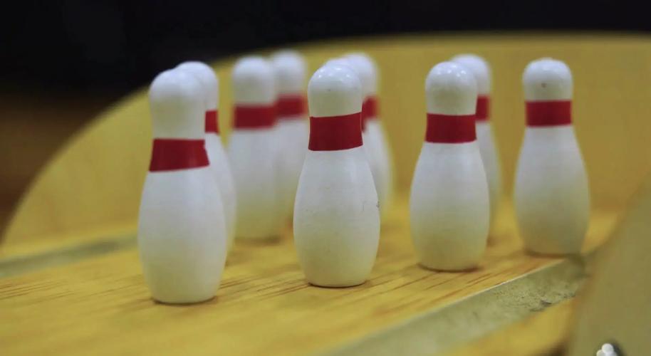 解读梦见保龄球的5个象征意义,提高生活运势小技巧 解读梦见保龄球的5个象征意义,提高生活运势小技巧