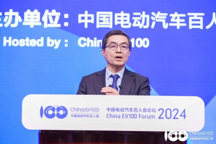 欧阳明高揭秘：未来五年智能技术爆发，如何驾驭全民智驾趋势