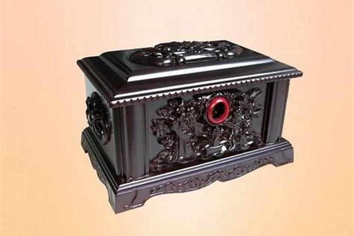 梦见骨灰盒意味着哪些？深度解析梦境暗示与人生启示