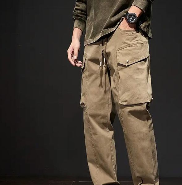 梦见工装裤的独特寓意，用户潜藏未来生活变革的深刻启示！