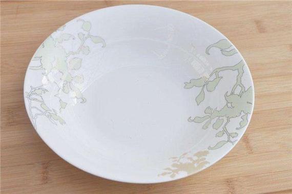 梦见盘子预示哪些?揭示背后隐藏的生活智慧 梦见盘子预示哪些?揭示背后隐藏的生活智慧