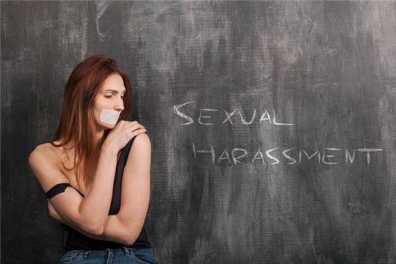 梦见女孩穿着解析，心理暗示揭示情感深度，引发内心共鸣！