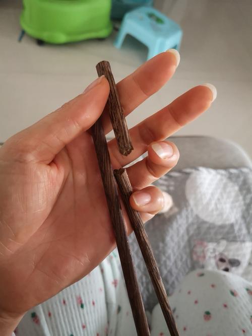 梦见筷子断了的深刻寓意，用户揭开生活隐秘心理！