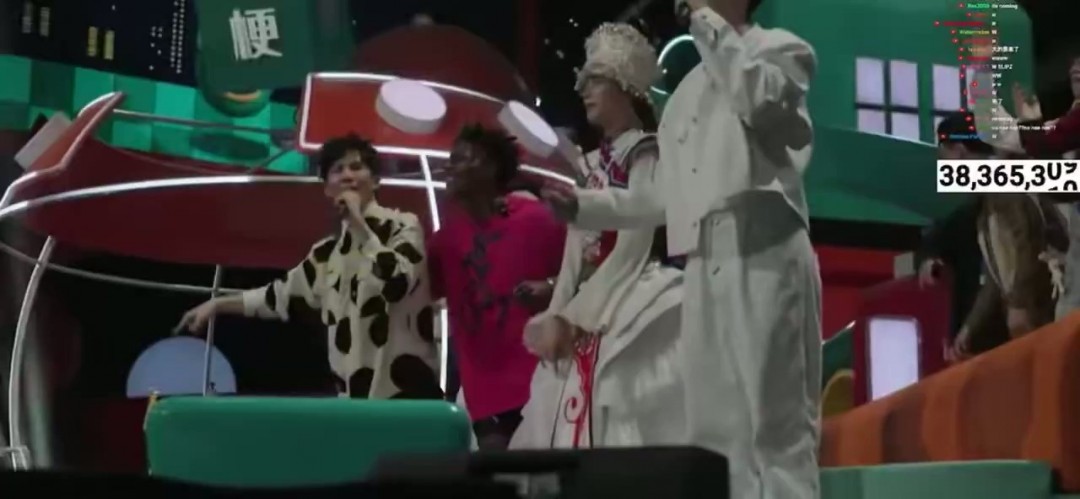 甲亢哥长沙行:你知道他如何与大张伟合唱热门曲目,并受到十位女性欢迎吗? 甲亢哥长沙行:你知道他如何与大张伟合唱热门曲目,并受到十位女性欢迎吗?