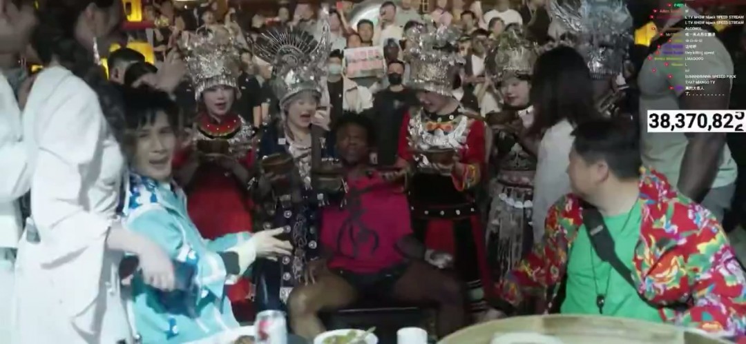 甲亢哥长沙行:你知道他如何与大张伟合唱热门曲目,并受到十位女性欢迎吗? 甲亢哥长沙行:你知道他如何与大张伟合唱热门曲目,并受到十位女性欢迎吗?