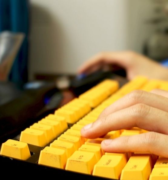 英国出新规:访问不良网站需提供自拍和身份证,这样安全吗? 英国出新规:访问不良网站需提供自拍和身份证,这样安全吗?