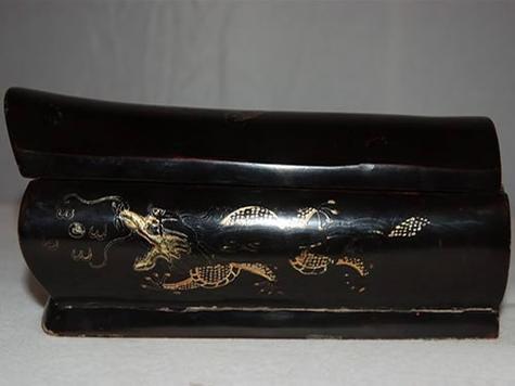 梦见黑色棺材象征意象详解，揭秘内心深处不为人知的情感共鸣！