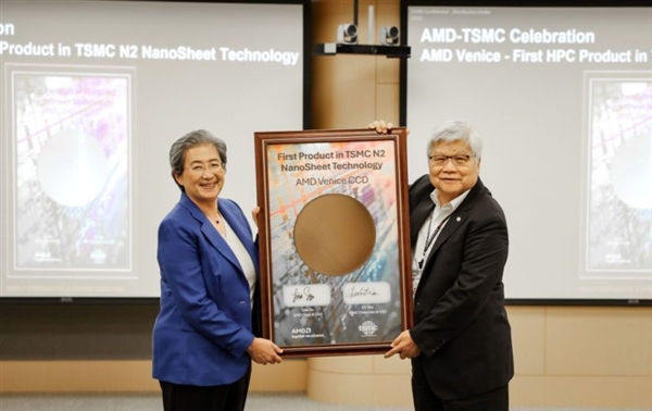 AMD Zen6霄龙CPU全球首秀：如何在性能上遥遥领先Intel？