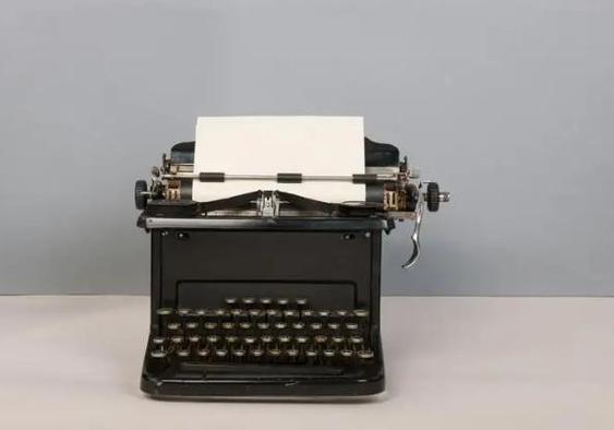 梦见打字机预示哪些?深度解析其象征意义及心理暗示 梦见打字机预示哪些?深度解析其象征意义及心理暗示