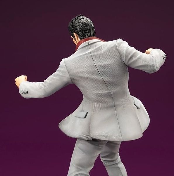 如龙桐生一马1/6雕像震撼亮相：细节惊艳，背后故事引人深思！