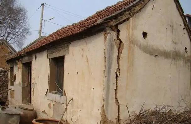 梦见危房暗示哪些心理状态？深度解析其象征意义