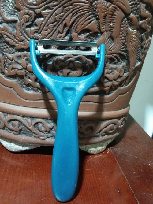 梦见削皮刀预示哪些？深入解读助您规避生活隐患