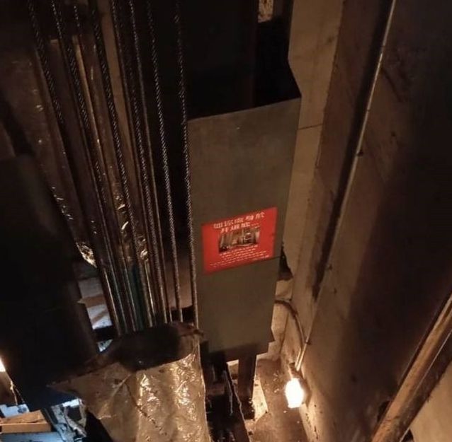 科学奇迹揭秘：小米13从33楼坠落后竟完好无损，触屏功能正常的背后秘密是什么？