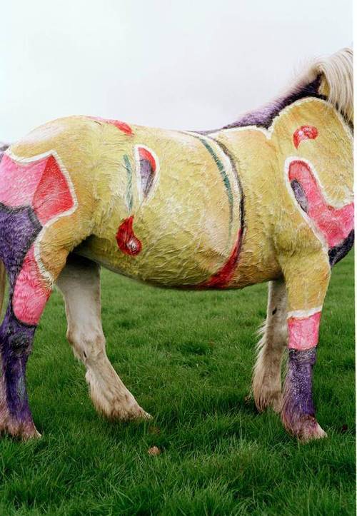 梦见雕塑家的深层象征意义独特启示引发情感共鸣，读者探索梦境背后的隐藏价值！