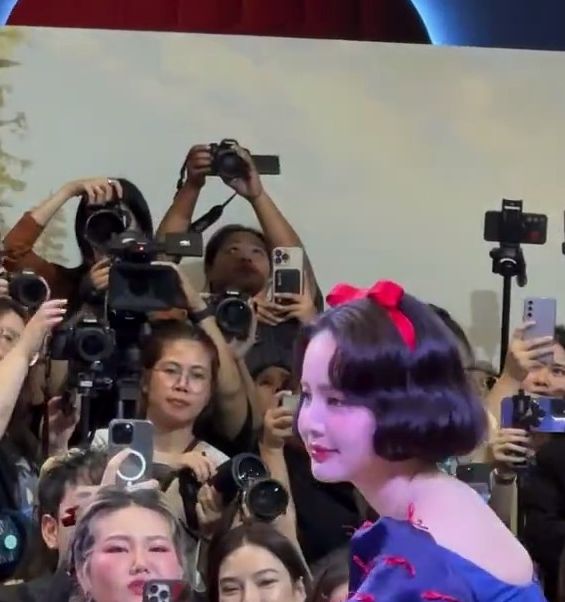 泰国版白雪公主女主为何如此惊艳？揭秘她背后的美丽秘密