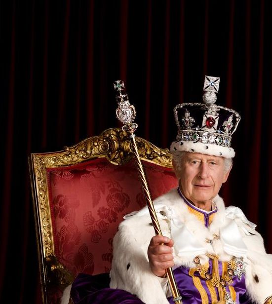 梦见加冕的积极象征意义，解读揭示潜藏的内心力量与机遇！