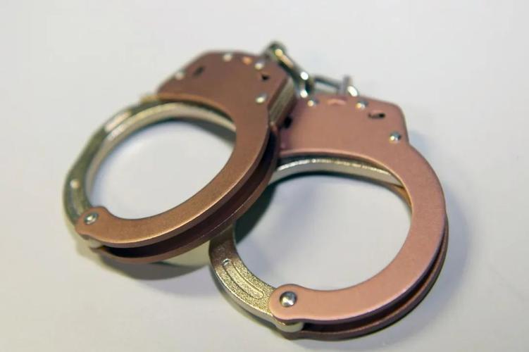 非法自制氢气球的背后原因是什么？——解析2025年3月9日两人被刑拘事件