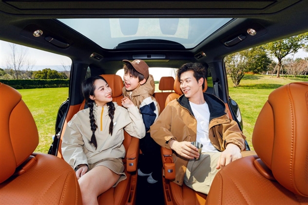 优化建议:
问界M8车载小艺如何通过多模型赋能实现极致语音交互?探讨小艺搜歌的便捷与高效 优化建议:
问界M8车载小艺如何通过多模型赋能实现极致语音交互?探讨小艺搜歌的便捷与高效