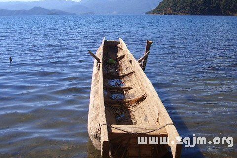 梦见独木舟象征解析10个不可忽视的心理暗示与解读