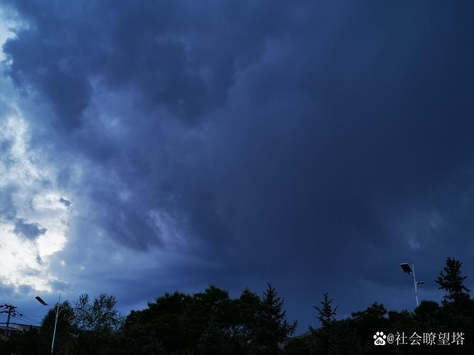 梦见黑云预示哪些?揭秘梦境背后的心理暗示和象征意义 梦见黑云预示哪些?揭秘梦境背后的心理暗示和象征意义