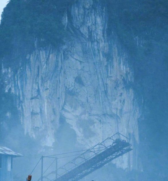 侏罗纪世界4剧照曝光:寡姐与乔贝贝如何在生死一线中求生? 侏罗纪世界4剧照曝光:寡姐与乔贝贝如何在生死一线中求生?