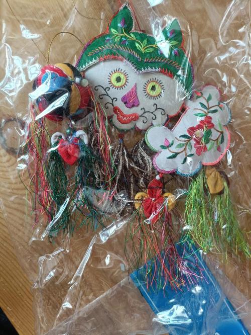 梦见荷包暗藏玄机，了解背后深刻寓意！