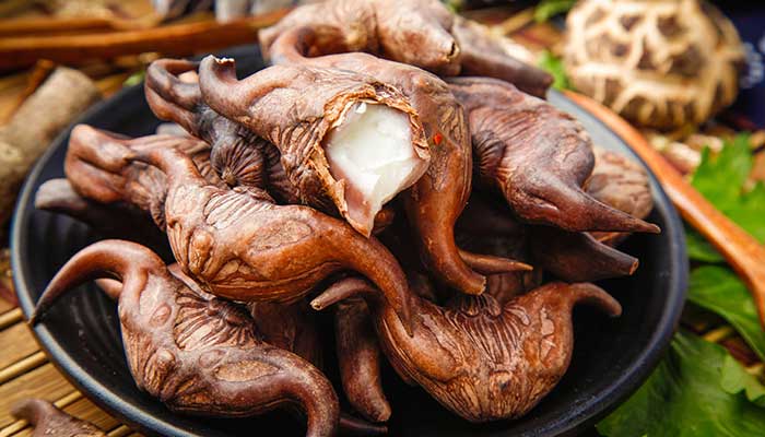 梦见菱角象征哪些意义？心灵解读提升内在觉察！