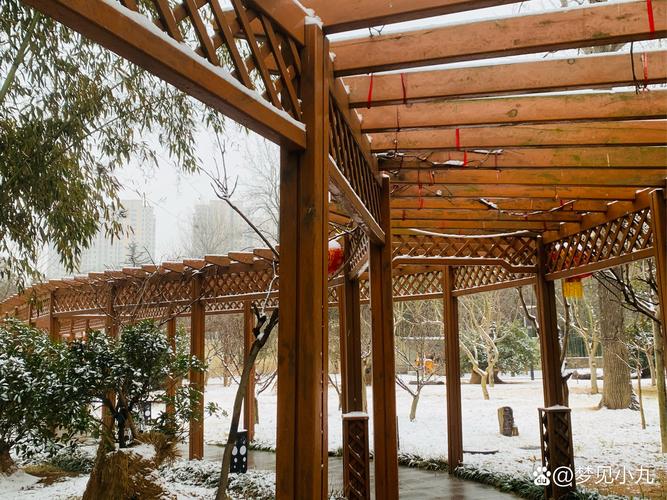 你知道梦见凉亭预示着哪些吗？解码梦境隐藏的心理暗示！