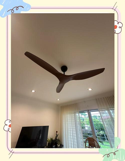 梦见吊扇的象征意义解读心理暗示与生活指引 梦见吊扇的象征意义解读心理暗示与生活指引