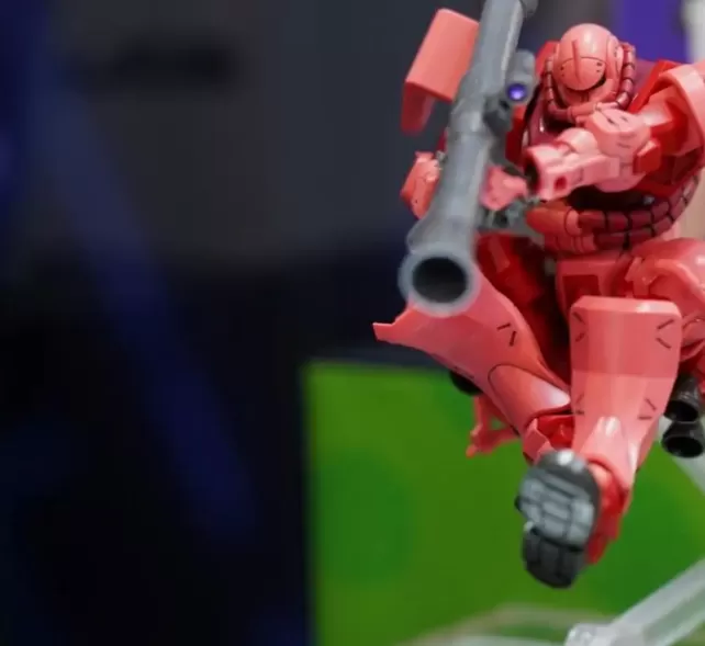 新版夏亚红扎古钢普拉12月发售！你准备好迎接高达：跨时之战最新挑战了吗？