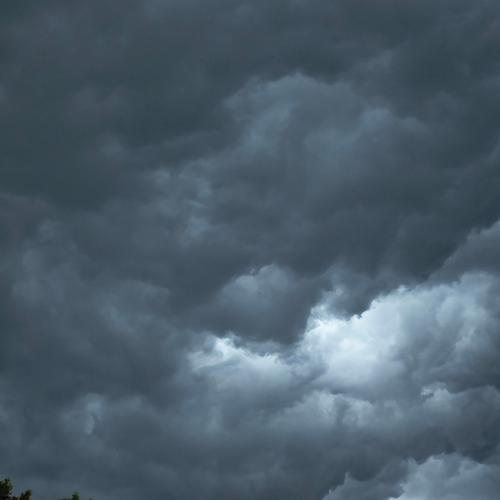 梦见乌云密布象征哪些?探讨背后的深层心理寓意 梦见乌云密布象征哪些?探讨背后的深层心理寓意