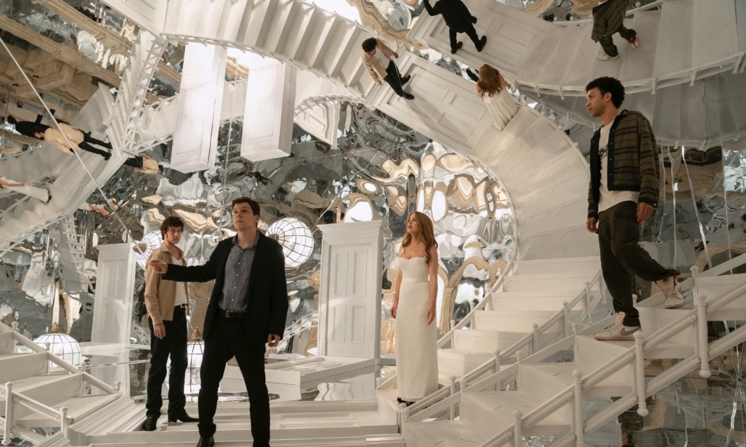 惊天魔盗团3：神秘预告与海报揭示，11月上映的惊喜是否超乎你的想象？