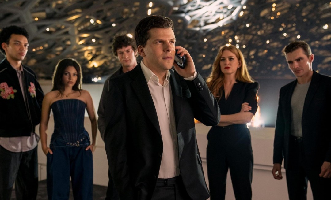 惊天魔盗团3：神秘预告与海报揭示，11月上映的惊喜是否超乎你的想象？