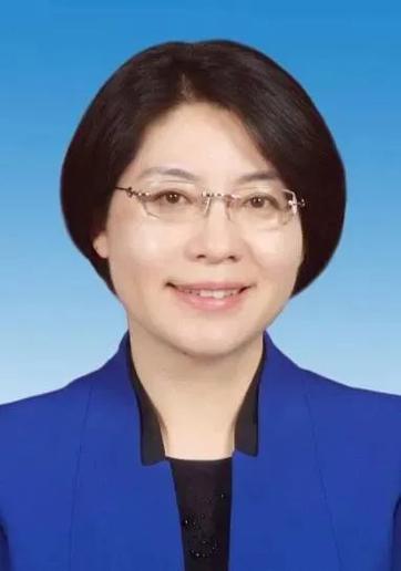 美女书记为何被双开？直播背后隐藏了什么秘密？