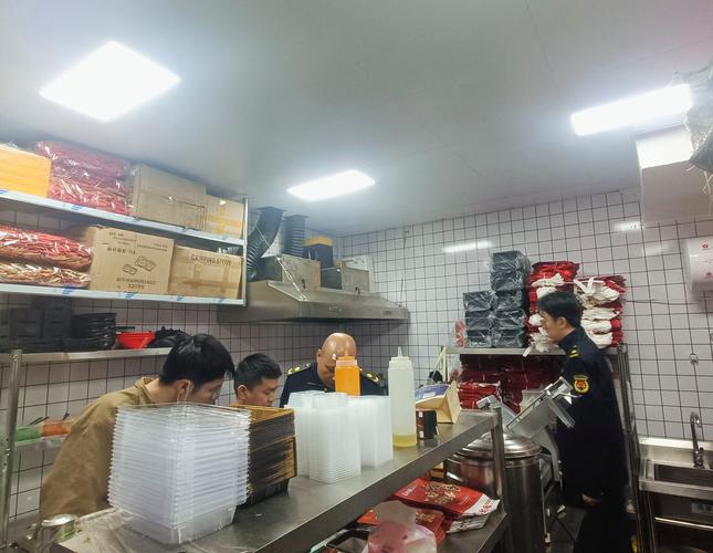 为什么海阳市三年行动专班对中小餐饮店进行安全暗访抽查? 为什么海阳市三年行动专班对中小餐饮店进行安全暗访抽查?