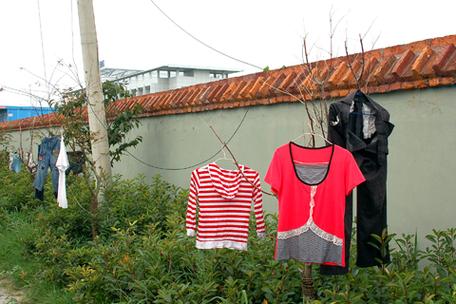 梦见晾衣服预示着哪些?解密梦境背后的秘密 梦见晾衣服预示着哪些?解密梦境背后的秘密