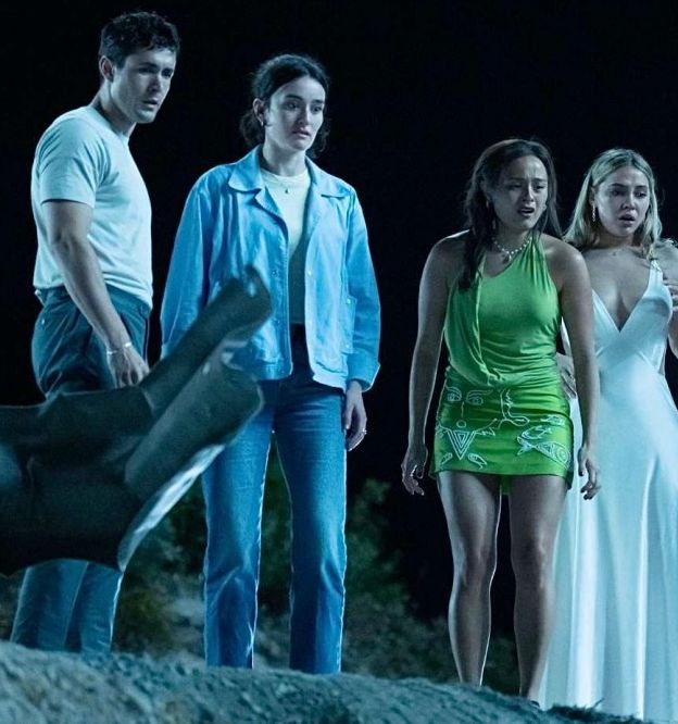 新版我知道你去年夏天干了什么电影预告来袭，背后隐藏哪些恐怖真相？