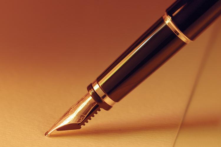 探索梦见钢笔的深刻含义，揭示潜在心理意义与内心成长动力！
