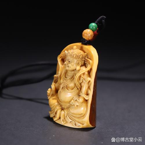 梦见象牙解析象征财富与智慧 vs 潜藏风险暗示