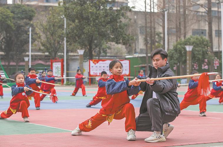 烟台福山区学校的传统武术课间活动，如何影响学生身心健康？