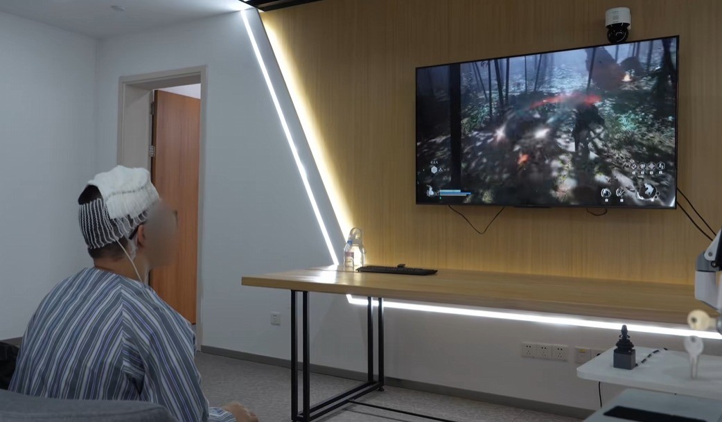 中国脑机接口技术如何改变癫痫患者的游戏体验？探索黑神话的意念操控新突破！