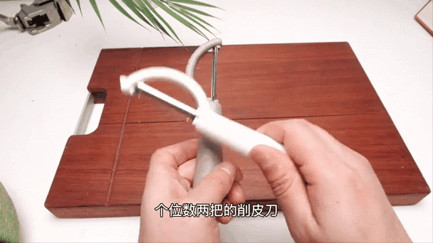 梦见削皮刀寓意解析心理象征 vs 日常生活暗示